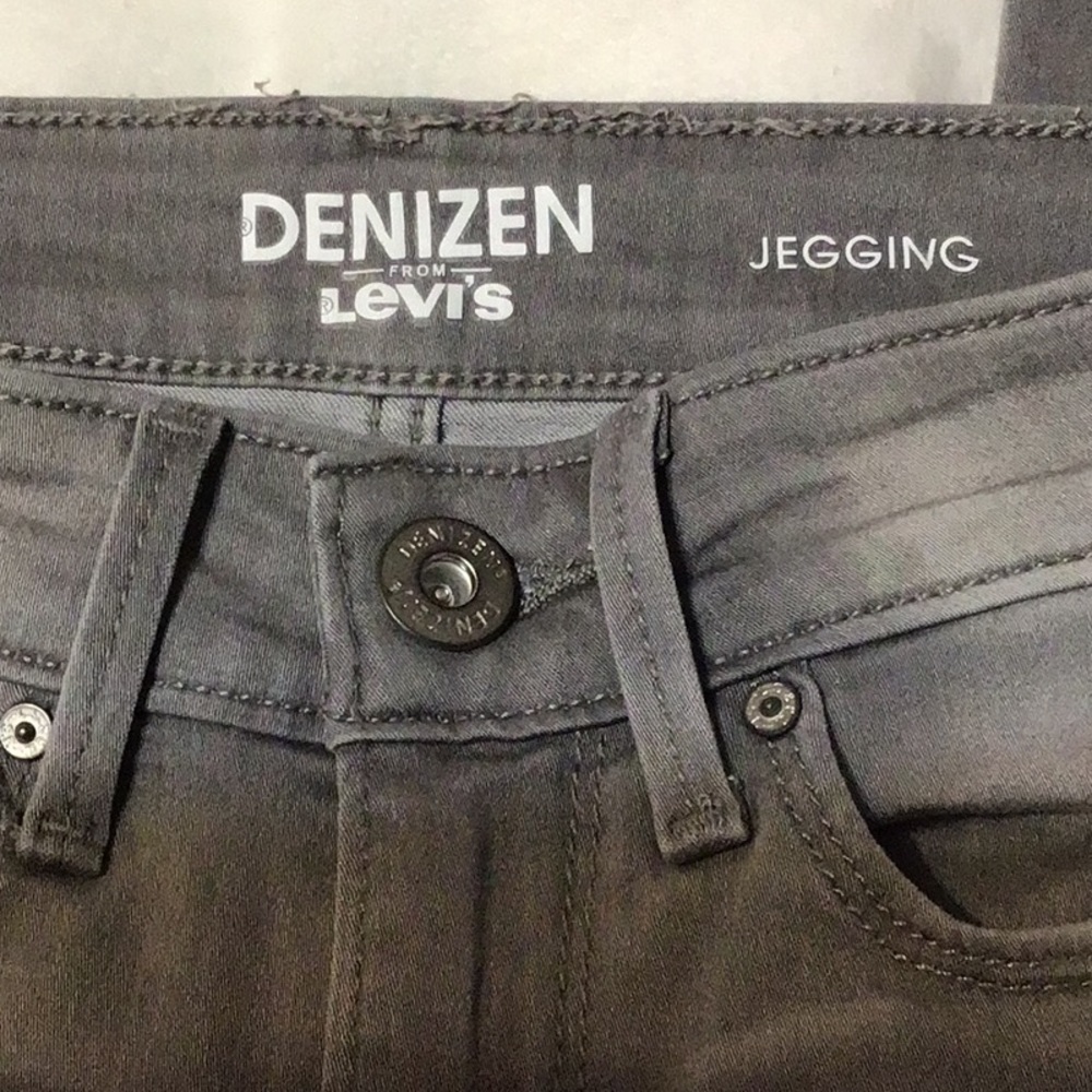 Denizen From Levi’s Gray Low Rise Jegging Jeans - Picture 6 of 9